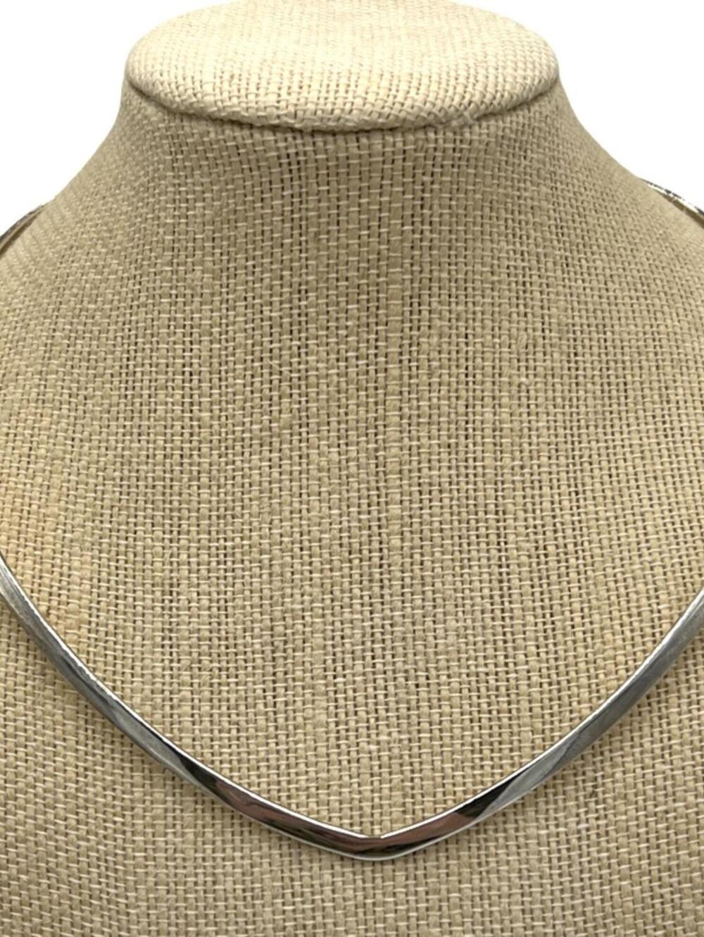 925 Sterling Silver Omega Contoured Heart V-neck Choker
